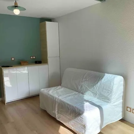 Holiday home Port - Maison Renovee Avec Jardin A 150 M Du Lac